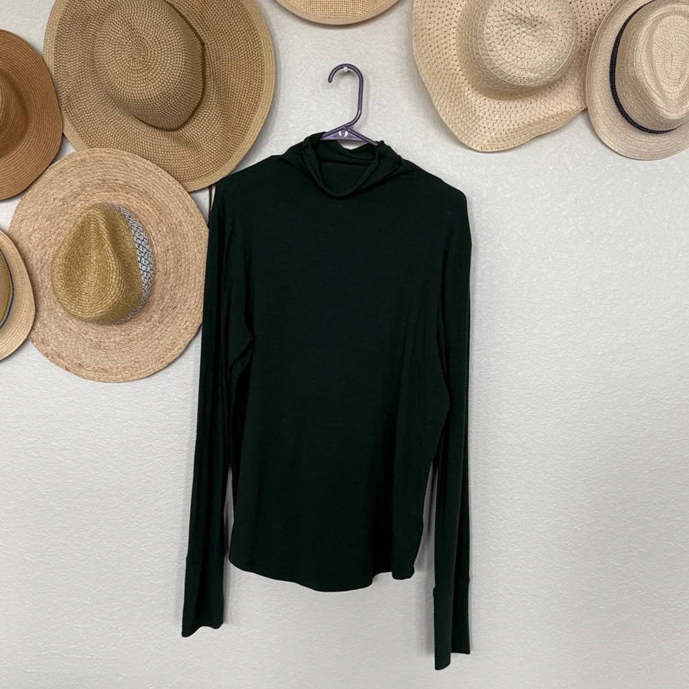 GAP Classic Green Long Sleeve Feather Turtleneck Women's Top, Size XL Tall NWT - Picture 1 of 8